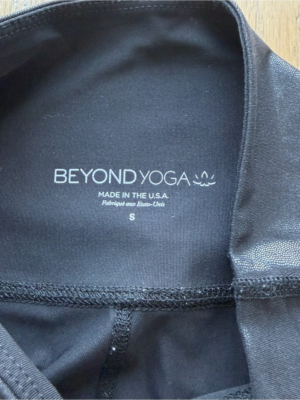 Beyond Yoga Sportgloss Smooth Operator High-Waisted Legging — small - Picture 4 of 6